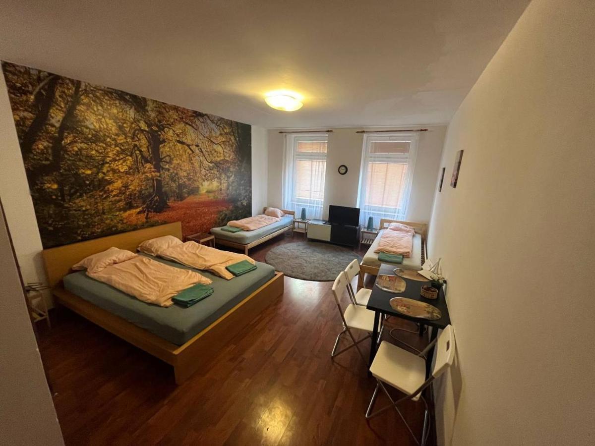 Apartments Spolkova Брно Экстерьер фото